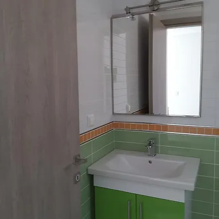 Shiraz Apartment *