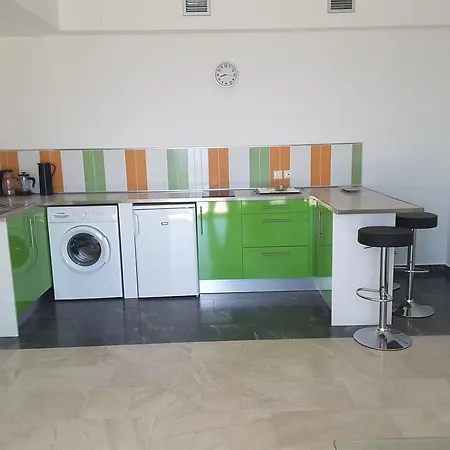 Shiraz Apartment