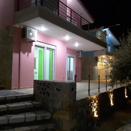 Shiraz Apartment *