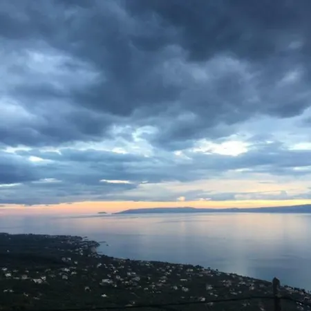 Shiraz Apartment Kalamata